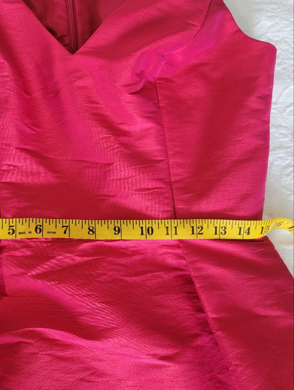 ALFRED SUNG Sangria Satin Sleveless V-Neckline Pleaded Cocktail Dress Size 12 - Picture 10 of 11